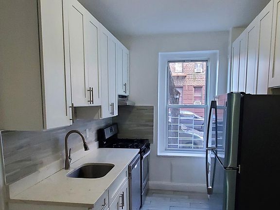 5th image of 1575 Thieriot Ave APT 1D