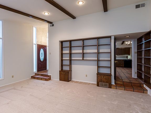 5th image of 1616 White Way Dr
