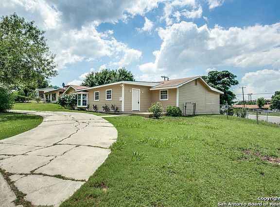 2nd image of 206 Howerton Dr