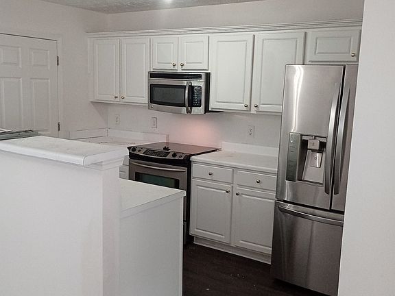 2nd image of 2803 Cedar Trace Dr