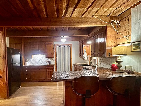 4th image of 6151 County Road 334