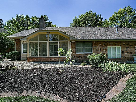5th image of 3 Pine Hollow Ct