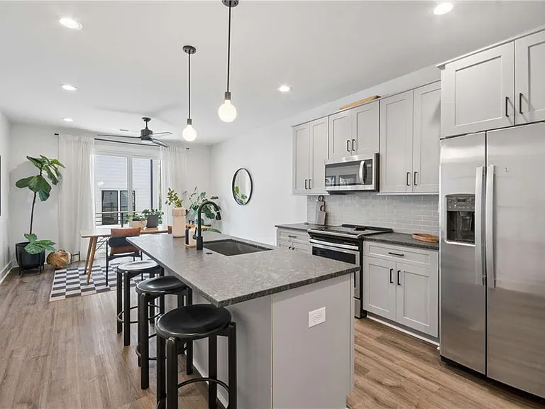 1350 May Ave SE #9 — Photo 16