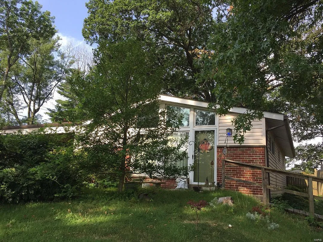 947 Oak Ridge Ave photo 1