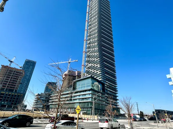 448 Burnhamthorpe Rd W, Mississauga, ON