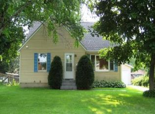 930 Prairie Ave, Faribault, MN 55021