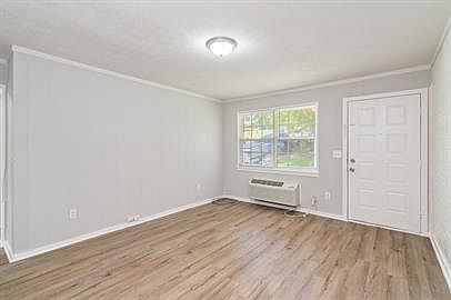 4th image of 1309 E 1st Ave #103