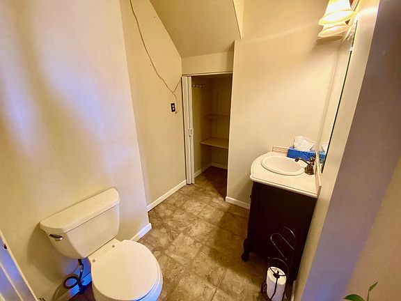 4th image of 512 Oswego St #1