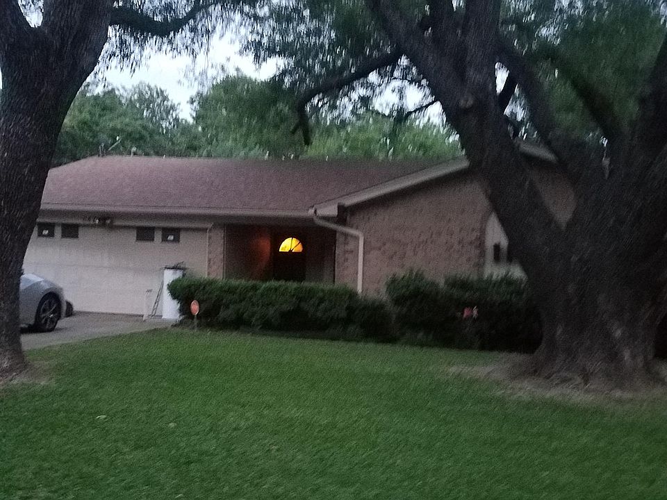 1st image of 647 Pleasant Manor Ave