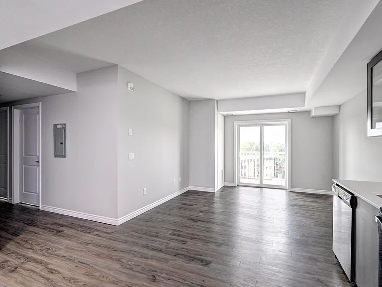 286 Kingswood Dr — Photo 6