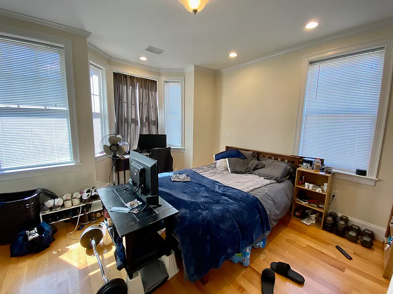 1 Larose Pl #2H — Photo 17