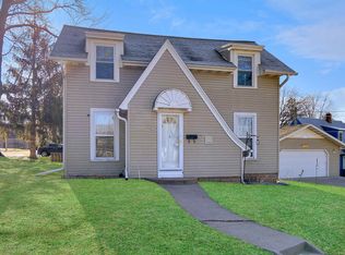 40 N 12th St, Clintonville, WI 54929