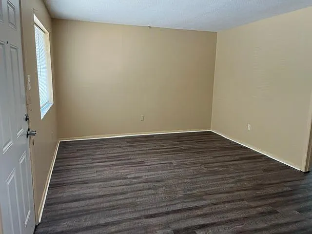 411 Johnson St #N — Photo 5