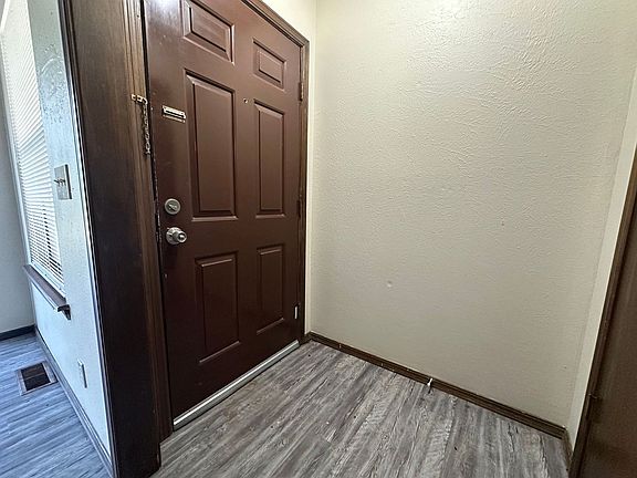 4th image of 8322 NW 7th St