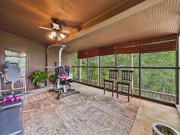4th image of 444 Cedar Cabin Ln