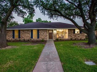 1922 Glen Hill Dr, Carrollton, TX 75007