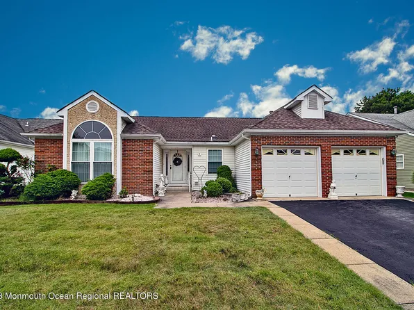 3 Maidstone Court, Toms River, NJ 08757