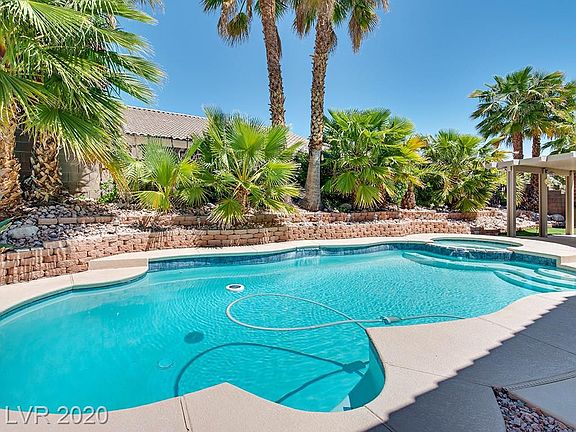 2nd image of 3210 Cambridge Hollows Ct