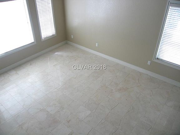 4th image of 3307 E University Ave