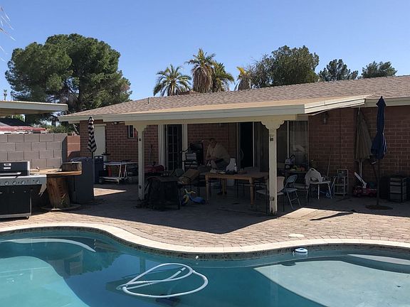 2nd image of 808 N Hobson Cir
