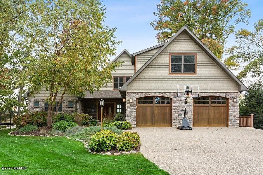 1st image of 603 Marquette Dr