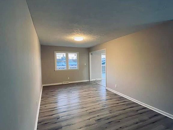 4th image of 1389 Tanforan Dr