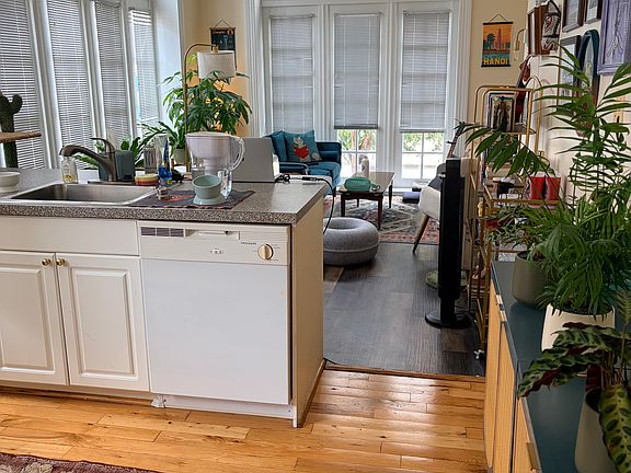 3rd image of 19 W Preston St #101