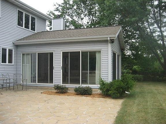 2nd image of 2868 Charleston Dr