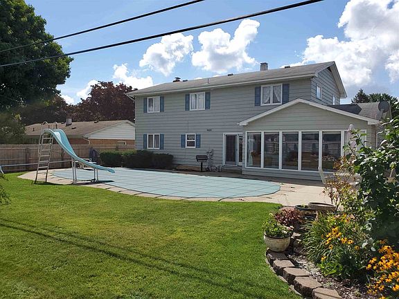 3rd image of 2327 Council Oak Dr