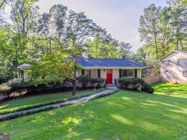 4323 Autumn Hill Dr, Stone Mountain, GA 30083