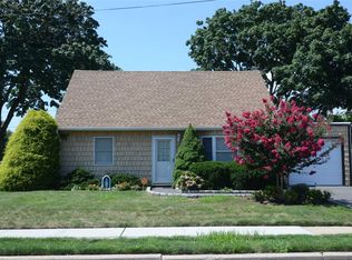 2022 Washington Ave, Seaford, NY 11783