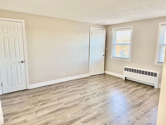 5th image of 102 Shawomet Ave #100-04