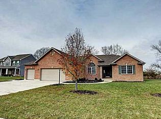 2857 Amberwood Dr, Troy, OH 45373