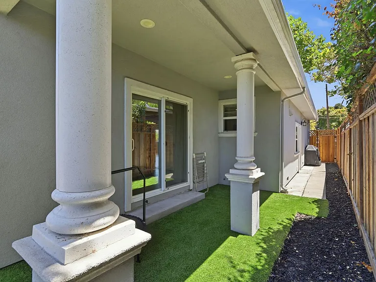 599 Borregas Ave — Photo 33