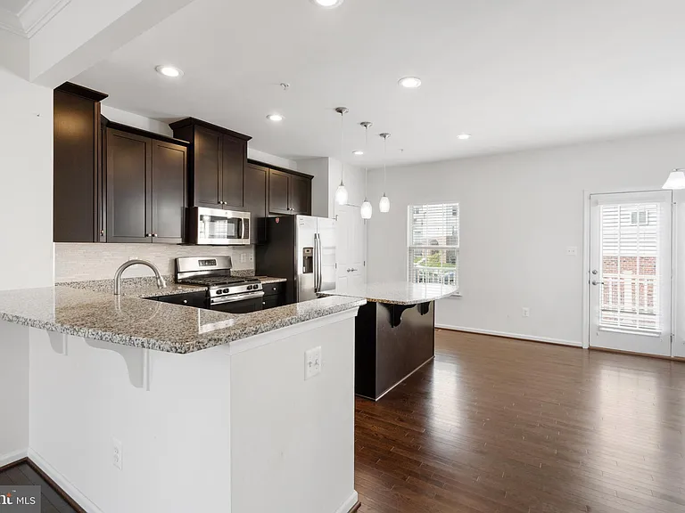 6252 Alexa St — Photo 8