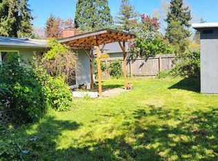 525 Knapp Ln, Eugene, OR 97404