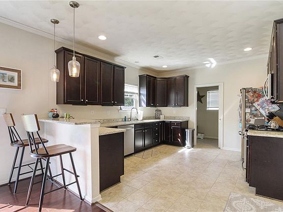 4th image of 5861 Finney St