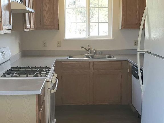 5th image of 1537 East Ave