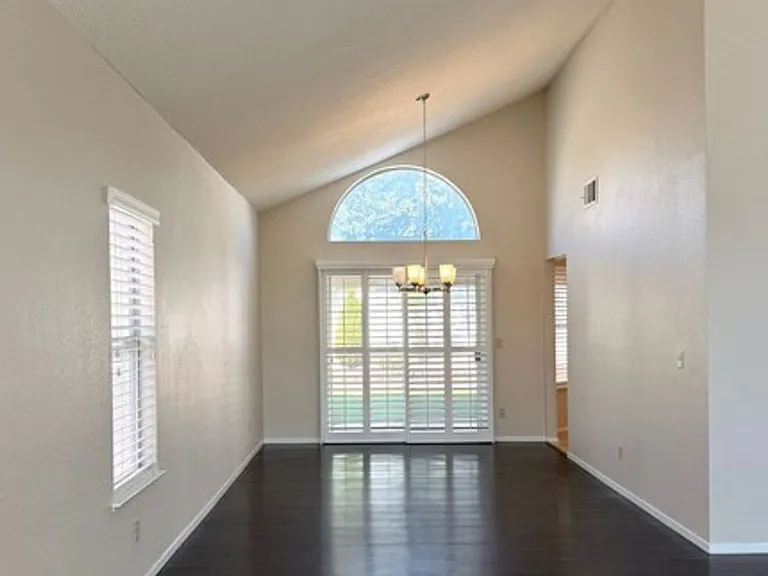 3317 Royal Glen Ct — Photo 10