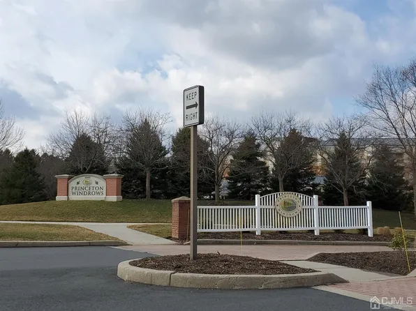 2204 Windrow Dr, Princeton, NJ 08540