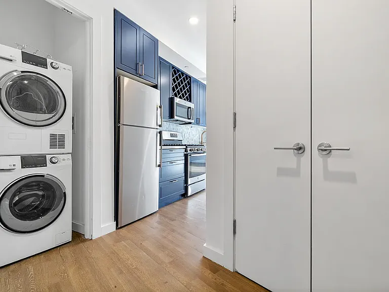 41-32 27th St #12D — Photo 4
