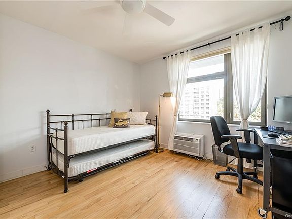 4th image of 704 Brook Ave APT 3U