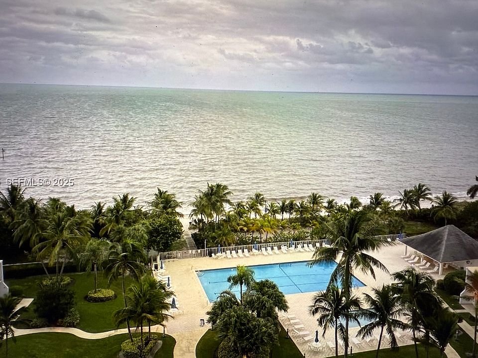 1st image of 881 Ocean Dr #Townhouse 3