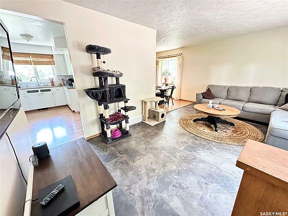 3rd image of 139 Ash Dr