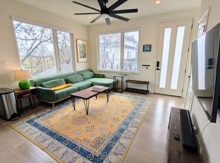 2411 E 11th St, Austin, TX 78702