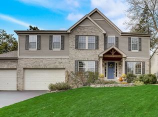 310 Buckingham Dr, Algonquin, IL 60102