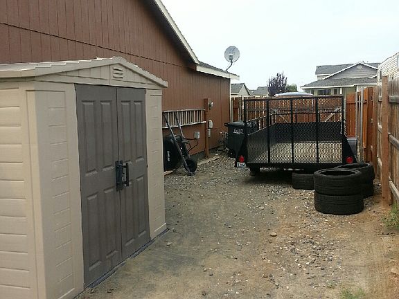 3rd image of 9504 Shire Dr