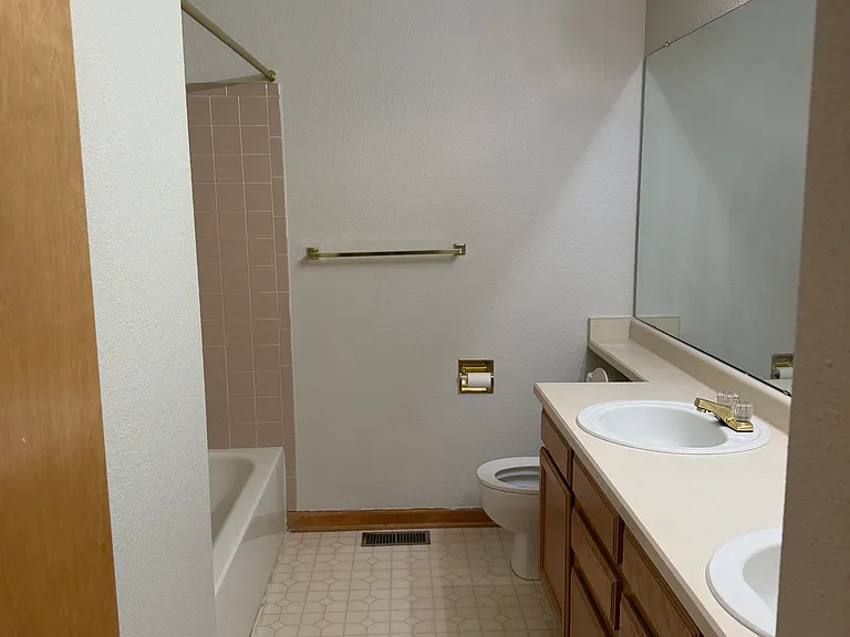 1879 Breen Ln — Photo 17