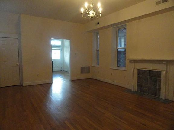 5th image of 2708 E Broad St #5