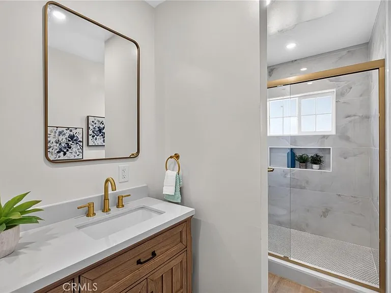 1223 W 23rd St — Photo 20
